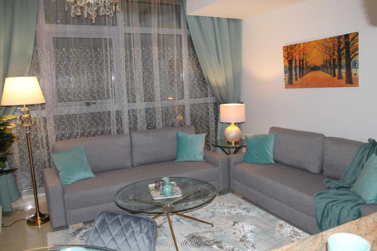 Newly Furnished One Bedroom Apartment Next To Metro & Beach In Marina Residence Dubai Exterior photo