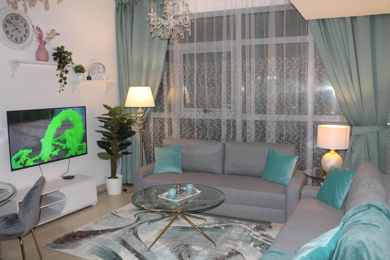 Newly Furnished One Bedroom Apartment Next To Metro & Beach In Marina Residence Dubai Exterior photo