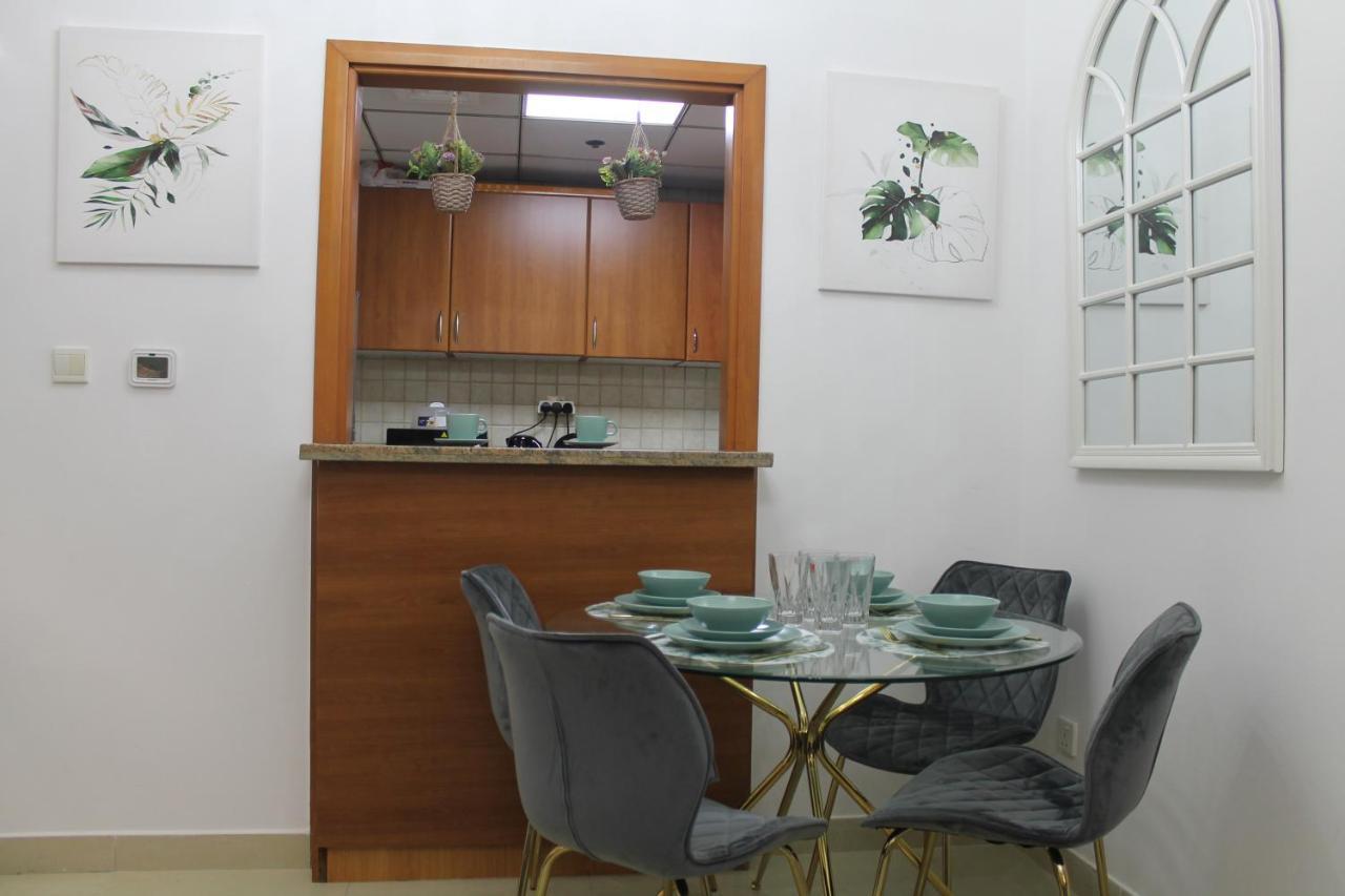 Newly Furnished One Bedroom Apartment Next To Metro & Beach In Marina Residence Dubai Exterior photo
