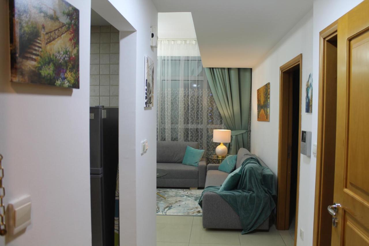 Newly Furnished One Bedroom Apartment Next To Metro & Beach In Marina Residence Dubai Exterior photo
