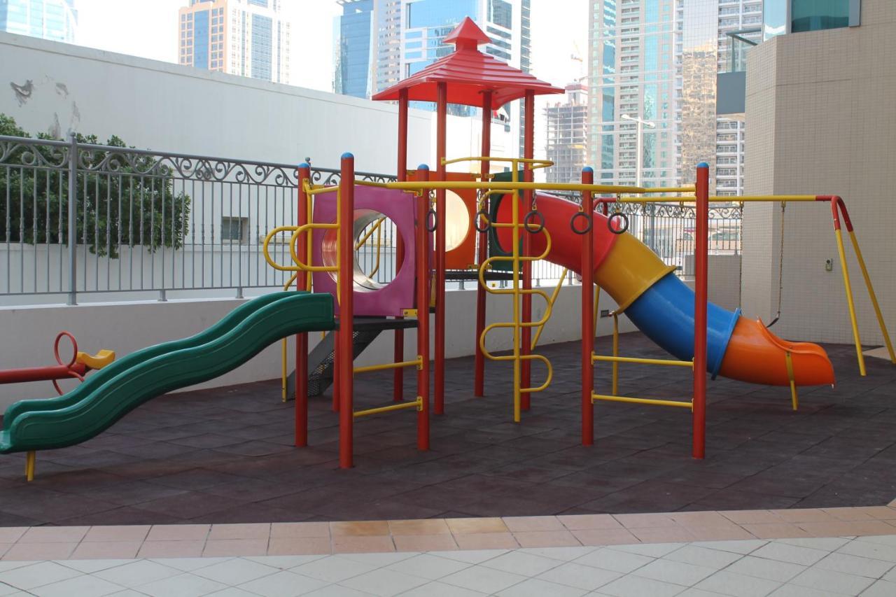 Newly Furnished One Bedroom Apartment Next To Metro & Beach In Marina Residence Dubai Exterior photo