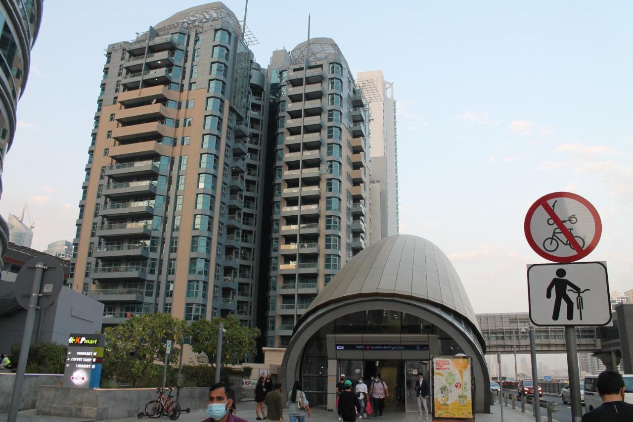 Newly Furnished One Bedroom Apartment Next To Metro & Beach In Marina Residence Dubai Exterior photo